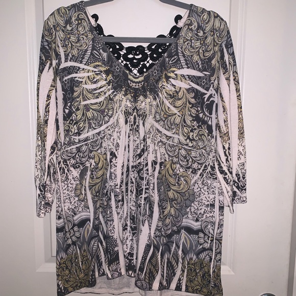 Live & Let Live Top - Picture 4 of 12